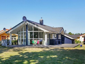 Three-Bedroom Holiday home in Grömitz 2, Grömitz